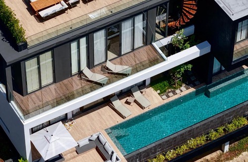 Choeng Thale Hotel | AKRA Collection Layan - Hideaway Villas