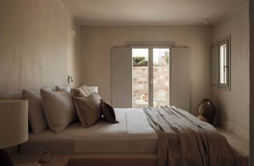 Naousa Hotel | Akria Seaside Suites