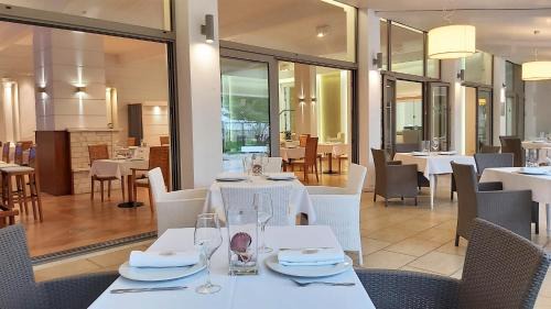 Polichrono Hotel | Akrogiali Exclusive Hotel (Adults Only)