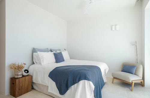 Plaka Villa | Akron House