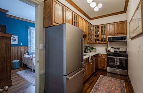 Highland Square House | Akron's Werner House - Historic 4 Bedroom Luxury