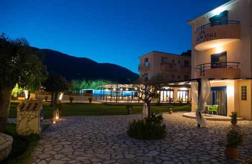 Vassiliki Hotel | Akroyiali Resort