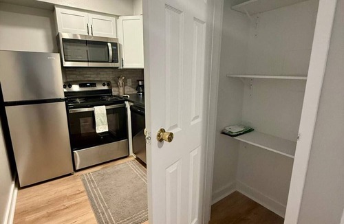South Central Omaha Apartment | Aksarben Hub, Steps from UNO and Baxter