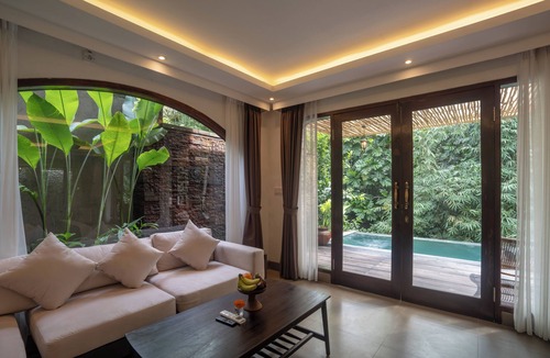 Melayang Hotel | Aksmi Suites & Villas