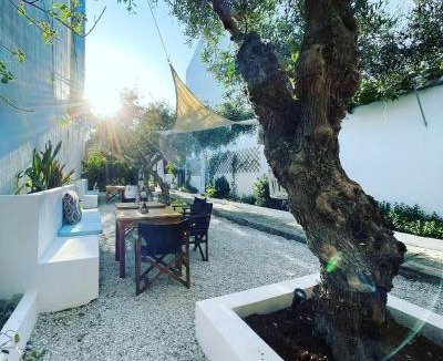 Mavrikiano Apartment | Akti Posidonos 3