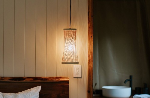 Running Stream Hotel | Akuna Estate