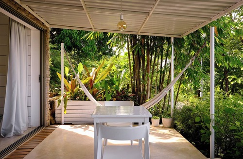 Carmen Apartment | Akwa Ocean View Room w/shared pool steps to beach