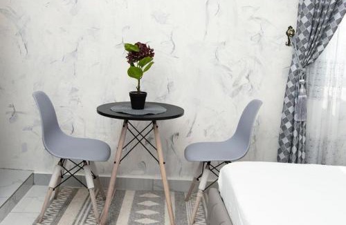 Brazzaville Apartment | Akwuaba