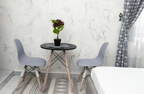 Brazzaville Apartment | Akwuaba