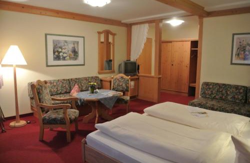 Dettelbach Hotel | AKZENT Hotel Am Bach, Hoteleingang über Bohnmühlgasse 6
