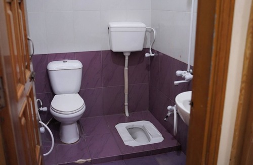 Saddar Town Hotel | Al Amarat Hotel