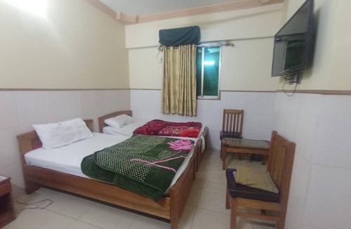 Saddar Town Hotel | Al Amarat Hotel