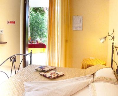 Alia House | Al Lago Verde
