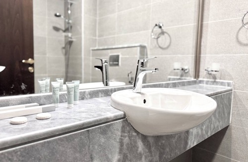 Dubai Apartment | Al Manara Premium Deluxe Studio
