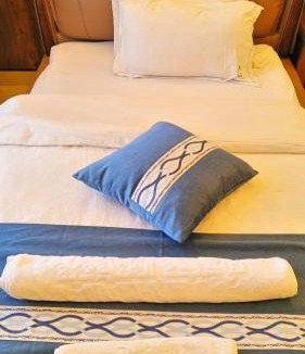 Al Jubeiha Hotel | Al Mansi hotel