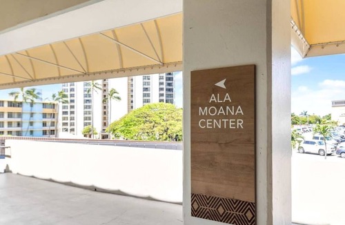 Ala Moana Apartment | Ala Moana Studio 804 Deluxe Mountain View Suite