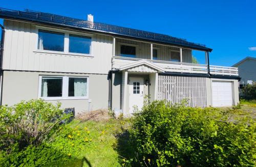 Kabelvag Villa | Alam,s Villa