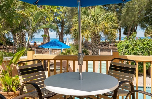 Holmes Beach Condo | Alamanda Villas 3 Beach Side Condo With Heated Pool