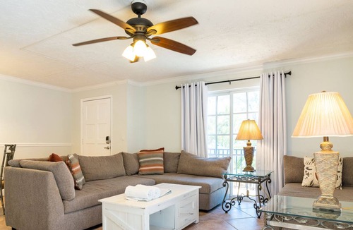 Holmes Beach Condo | Alamanda Villas 5: 1 BR/1 BA Resort in Holmes Beach, sleeps 4