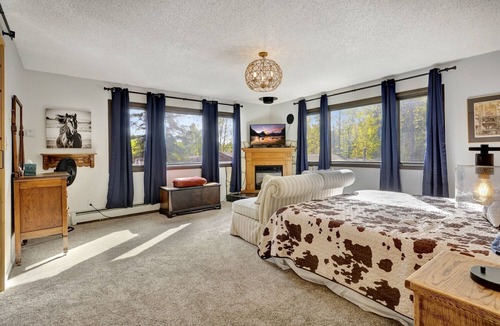 Abbott Loop House | Alaskan Ranch ~ 2 bedroom, 2 bathroom