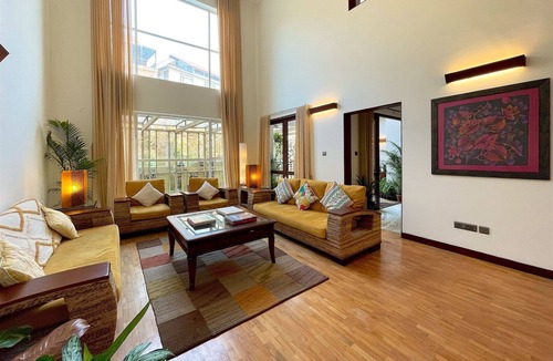 Kakkanad Apartment | Alaya @ Calypso - 6,000 Sq Ft Luxe Duplex - Stunning Stays for Groups & Families