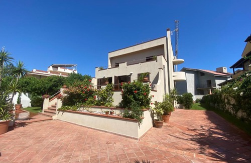 Ganzirri Villa | ALBA SULLO STRETTO