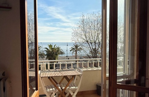 Albenga Apartment | Albenga Sea front, 20 mt from beach, splendid sea view .Smart working, holidays