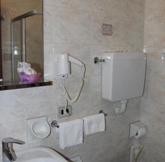 Sant'Ambrogio di Valpolicella Hotel | Albergo Napoleone