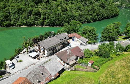 Canal San Bovo Hotel | ALBERGO AL LAGO