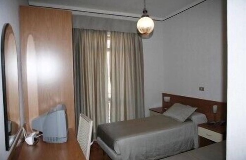 Varese Ligure Hotel | Albergo Amici
