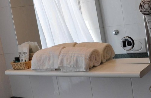 Binasco Hotel | Albergo della Corona