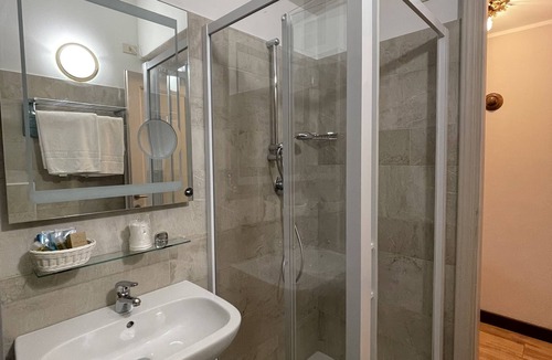 Castiglione d'Intelvi Hotel | Albergo La Torre