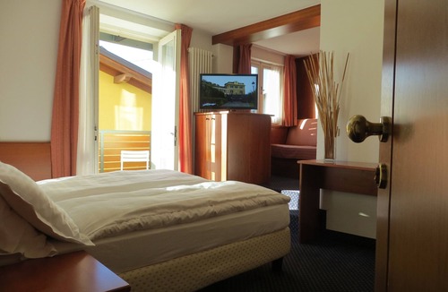 Bossico Hotel | Albergo Miralago