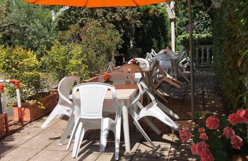 Buon Pastore-Sant'Agnese-San Damaso Hotel | Albergo Moderno