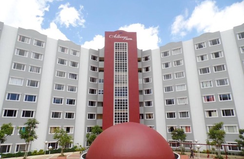 Baguio Condo | Albergo: Pine Trees & Cool Weather by VERA