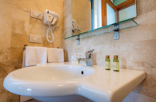 Manciano Hotel | Albergo Poggio Bertino