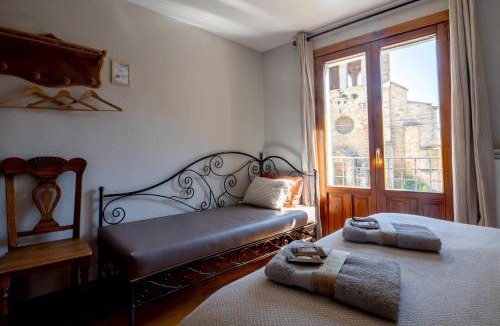 Cirauqui Hostel | Albergue de peregrinos en CIRAUQUI - CASA MARALOTX Camino de Santiago