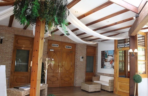 Puente La Reina Hostel | Albergue Jakue - Hostel