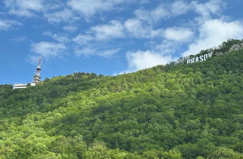 Brasov City Centre Apartment | Albert Authentic Suites Brasov - Tâmpa Views