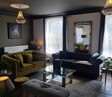 Colne Apartment | Albert Rd Aparthotel