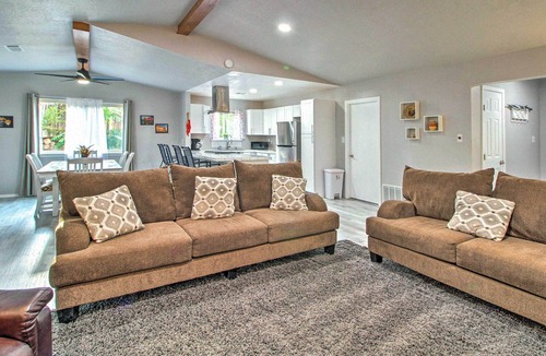 Paradise Hills Civic House | Albuquerque Home: Close to Hiking & Old Town!