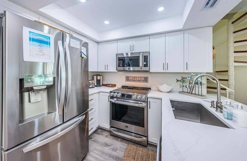 Belleair Beach Condo | Aldea 14 - a beachfront unit in Belleair Beach