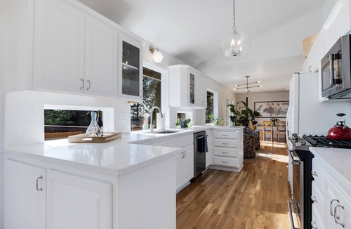 Dundee House | Alder House: A Single Level Home in Dundee Hills