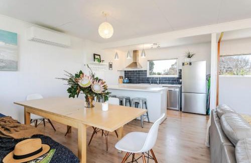 Aldinga Beach House | Aldinga Beach Breakaway - C21 SouthCoast Holidays