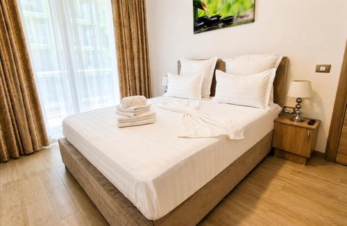 Mamaia-Sat Apartment | Ale Sea Eddea by ALZ Beach Resort - Apartament langa plaja cu vedere la mare & piscina in Alezzi