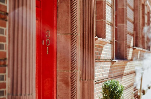 Gayborhood Hotel | Alexander Inn