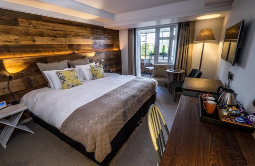 South Twickenham Hotel | Alexander Pope