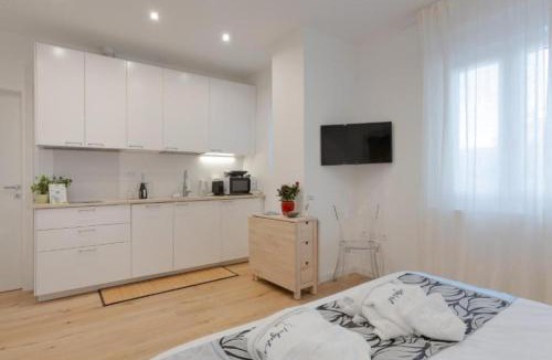 Citta Nuova-Barriera Nuova-San Vito-Citta Vecchia Apartment | Alexander's Nest
