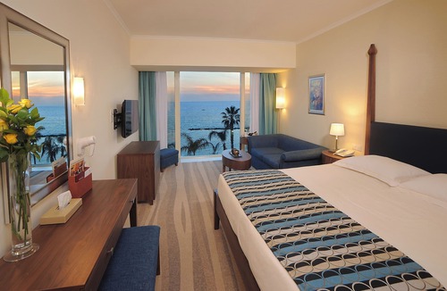 Paphos Hotel | Alexander The Great Beach Hotel