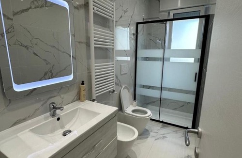 Vimodrone Apartment | Alexandra Apartment